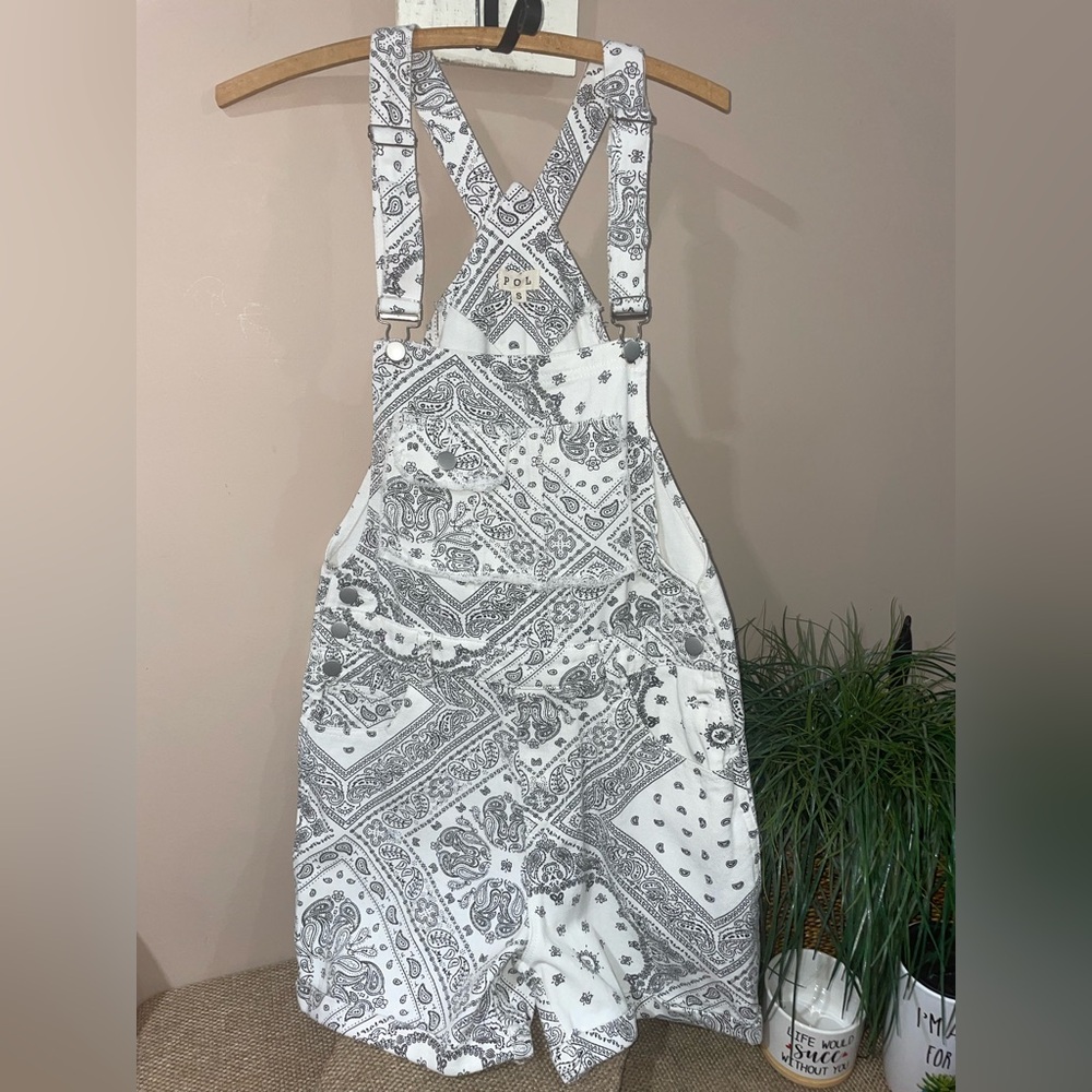 POL Paisley Print White Denim Overalls size Small NWOT